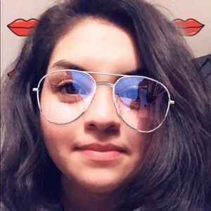 Meet your Posher, Giselle